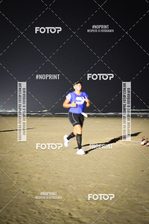 Buy your photos of the eventJovem Pan Night Run Santos on Fotop