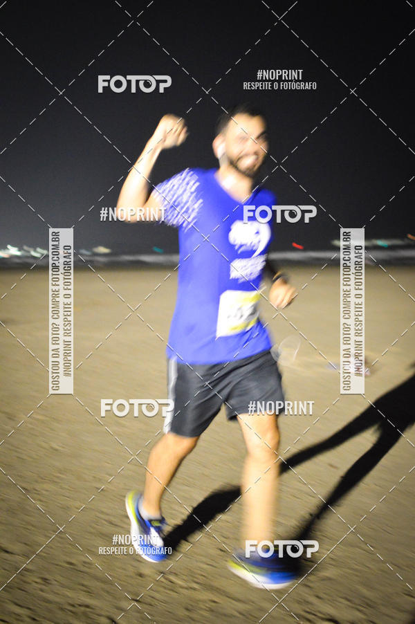 Buy your photos of the eventJovem Pan Night Run Santos on Fotop