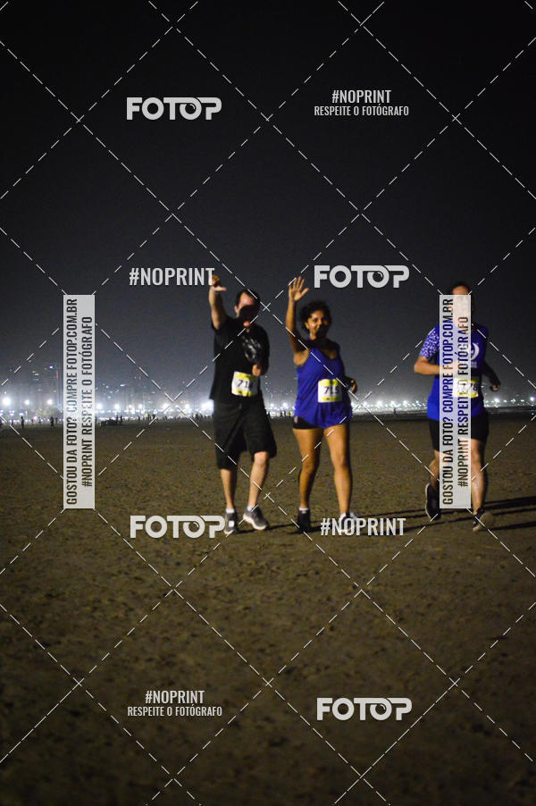 Buy your photos of the eventJovem Pan Night Run Santos on Fotop