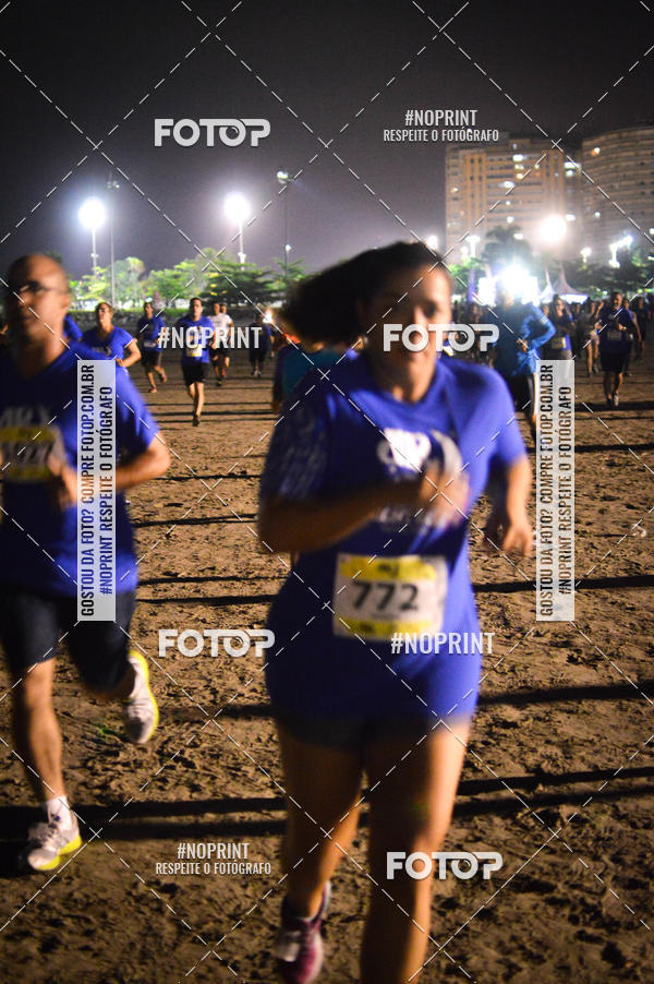 Buy your photos of the eventJovem Pan Night Run Santos on Fotop