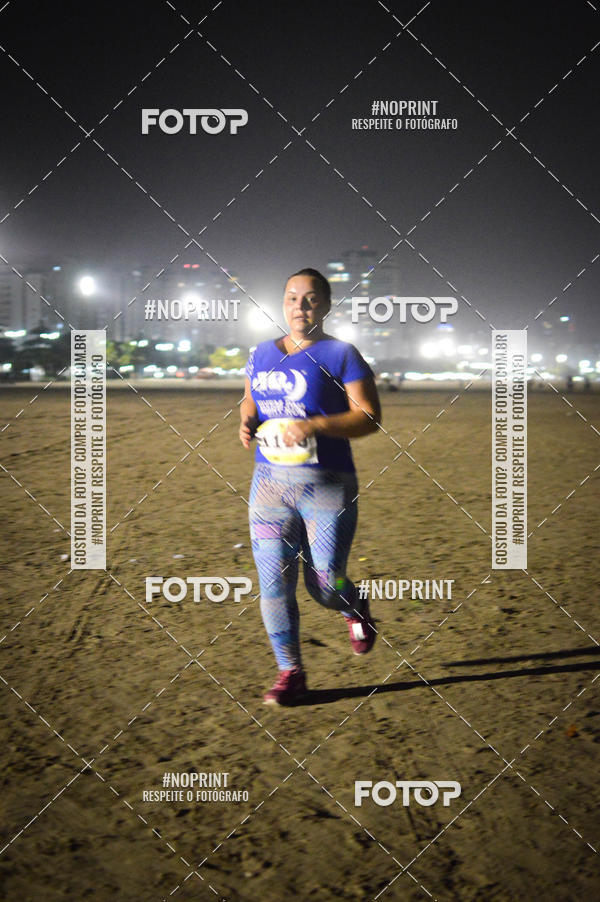 Buy your photos of the eventJovem Pan Night Run Santos on Fotop