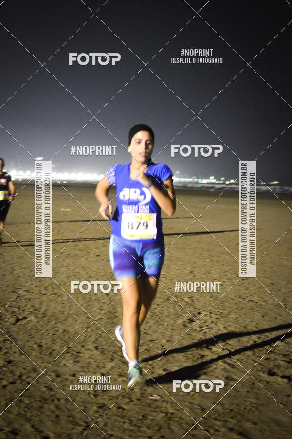 Buy your photos of the eventJovem Pan Night Run Santos on Fotop