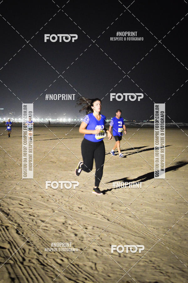 Buy your photos of the eventJovem Pan Night Run Santos on Fotop