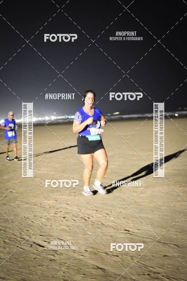 Buy your photos of the eventJovem Pan Night Run Santos on Fotop
