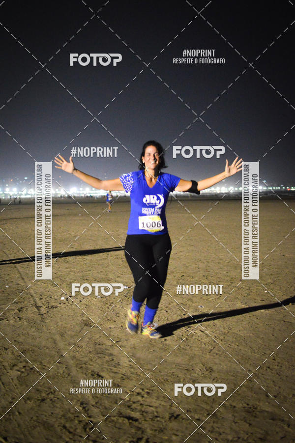 Buy your photos of the eventJovem Pan Night Run Santos on Fotop
