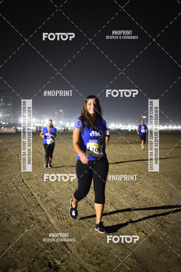 Buy your photos of the eventJovem Pan Night Run Santos on Fotop