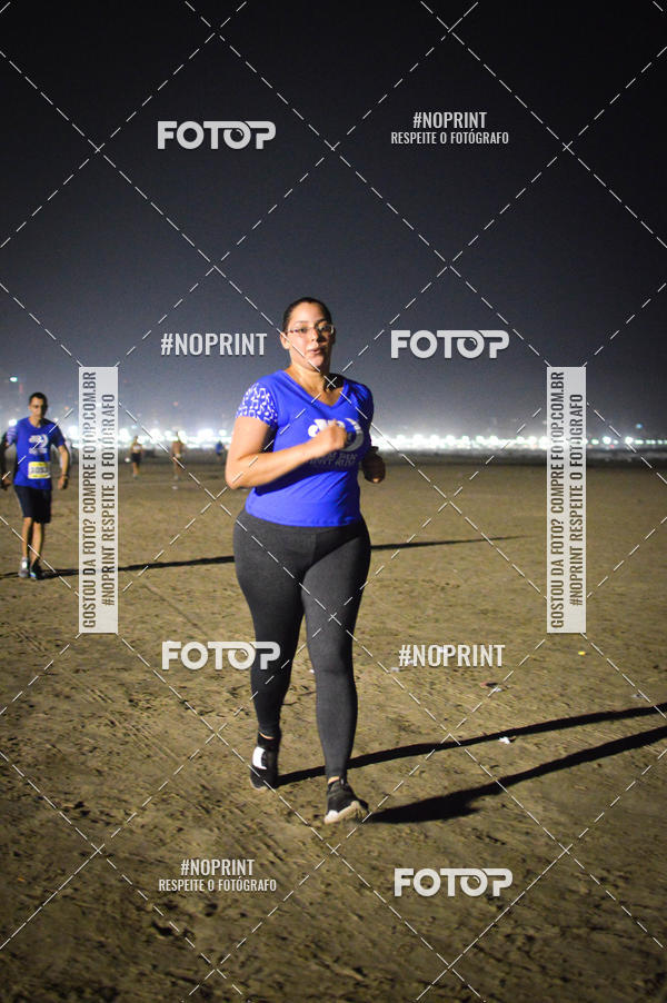 Buy your photos of the eventJovem Pan Night Run Santos on Fotop