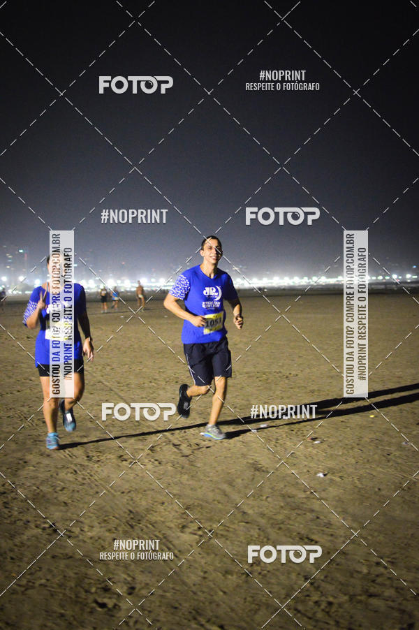 Buy your photos of the eventJovem Pan Night Run Santos on Fotop