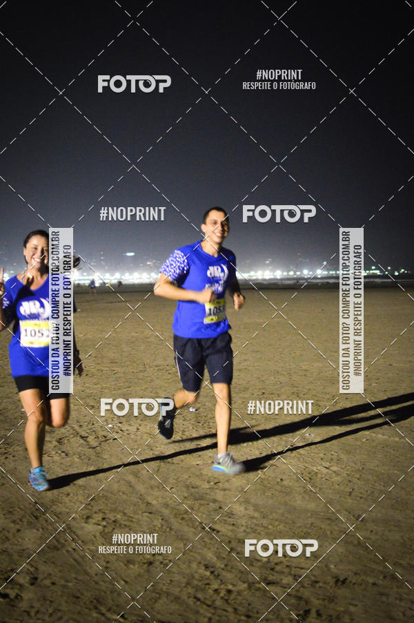 Buy your photos of the eventJovem Pan Night Run Santos on Fotop