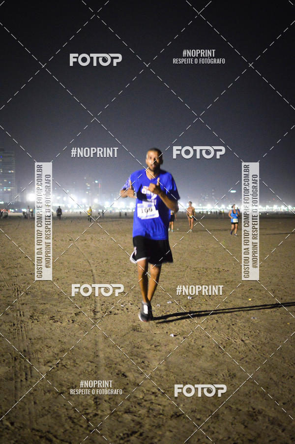 Buy your photos of the eventJovem Pan Night Run Santos on Fotop