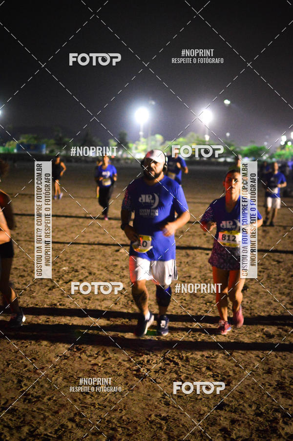 Buy your photos of the eventJovem Pan Night Run Santos on Fotop