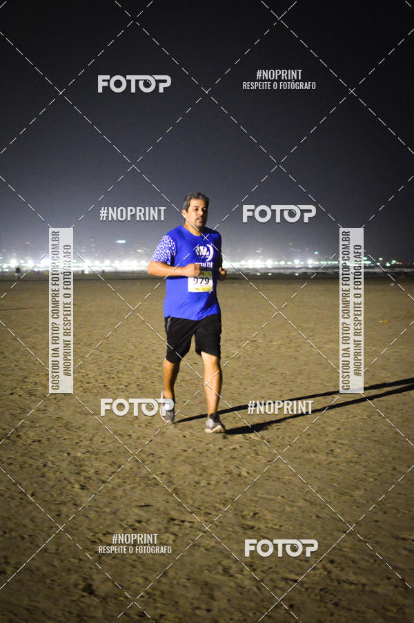 Buy your photos of the eventJovem Pan Night Run Santos on Fotop