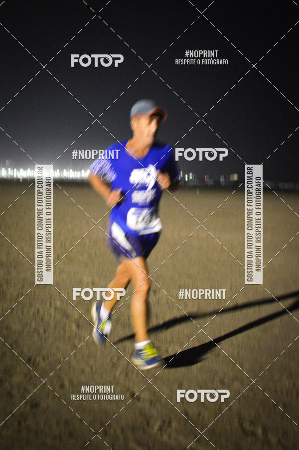 Buy your photos of the eventJovem Pan Night Run Santos on Fotop