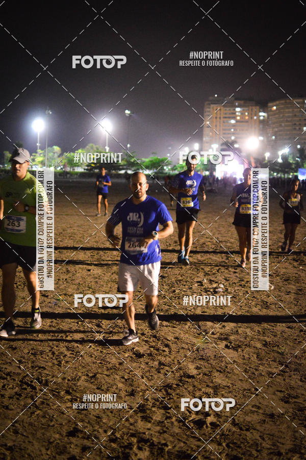 Buy your photos of the eventJovem Pan Night Run Santos on Fotop