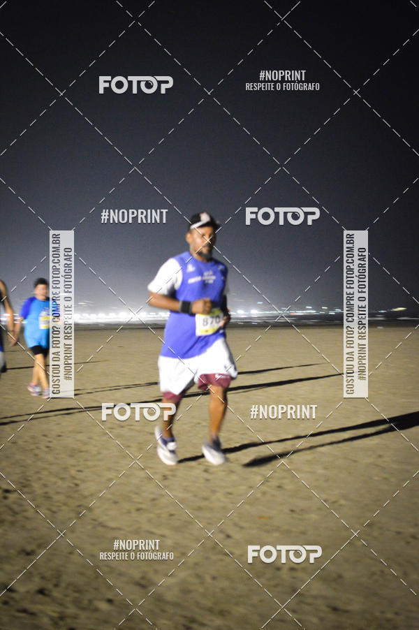 Buy your photos of the eventJovem Pan Night Run Santos on Fotop