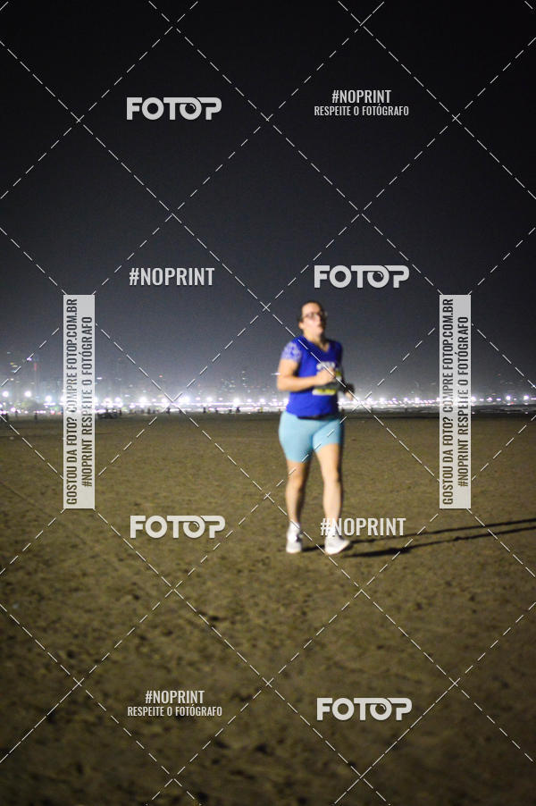 Buy your photos of the eventJovem Pan Night Run Santos on Fotop