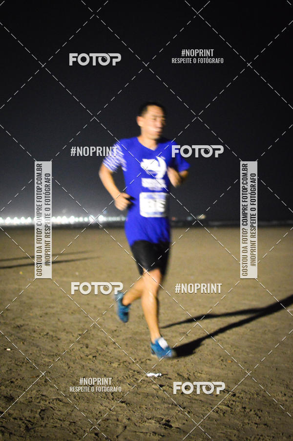 Buy your photos of the eventJovem Pan Night Run Santos on Fotop