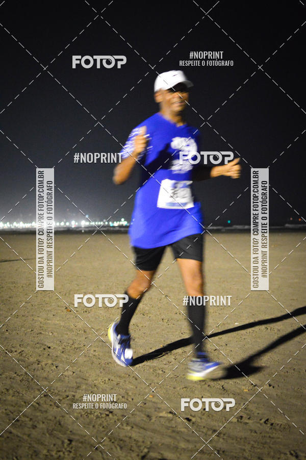 Buy your photos of the eventJovem Pan Night Run Santos on Fotop