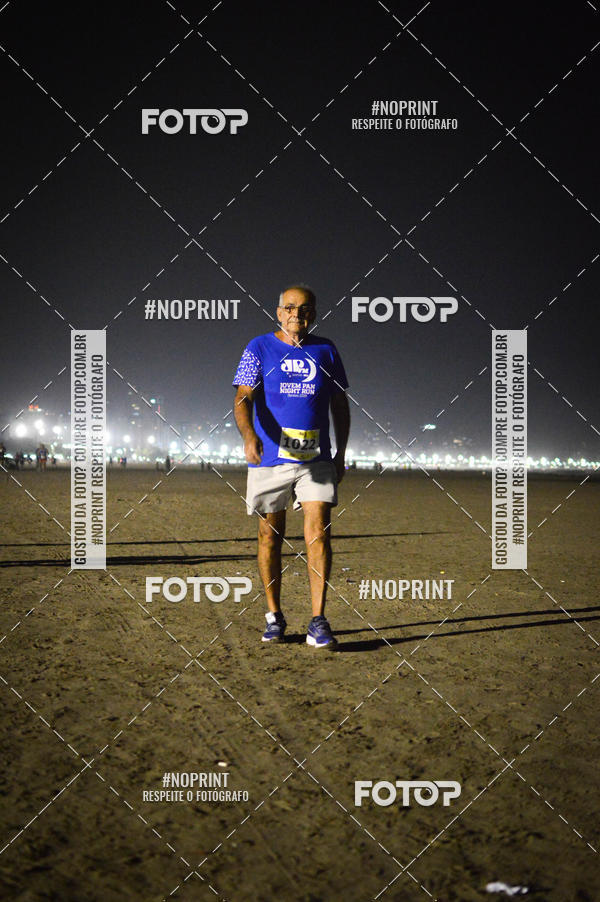 Buy your photos of the eventJovem Pan Night Run Santos on Fotop