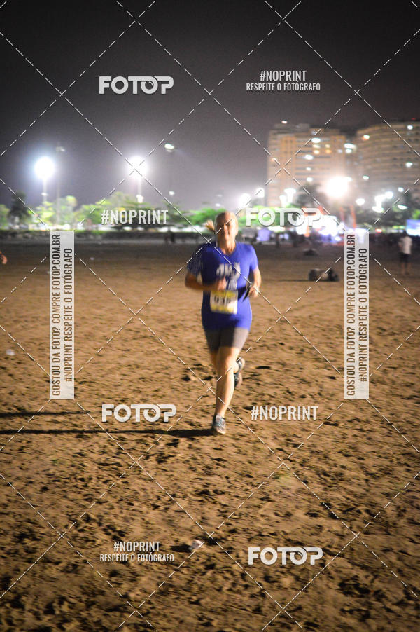 Buy your photos of the eventJovem Pan Night Run Santos on Fotop