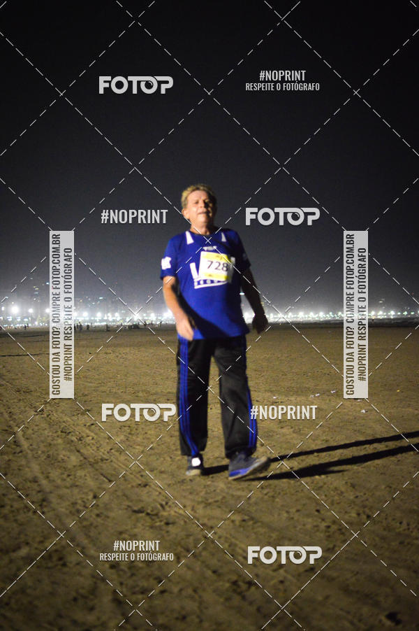 Buy your photos of the eventJovem Pan Night Run Santos on Fotop