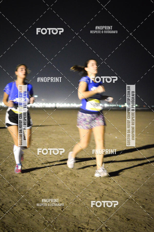 Buy your photos of the eventJovem Pan Night Run Santos on Fotop