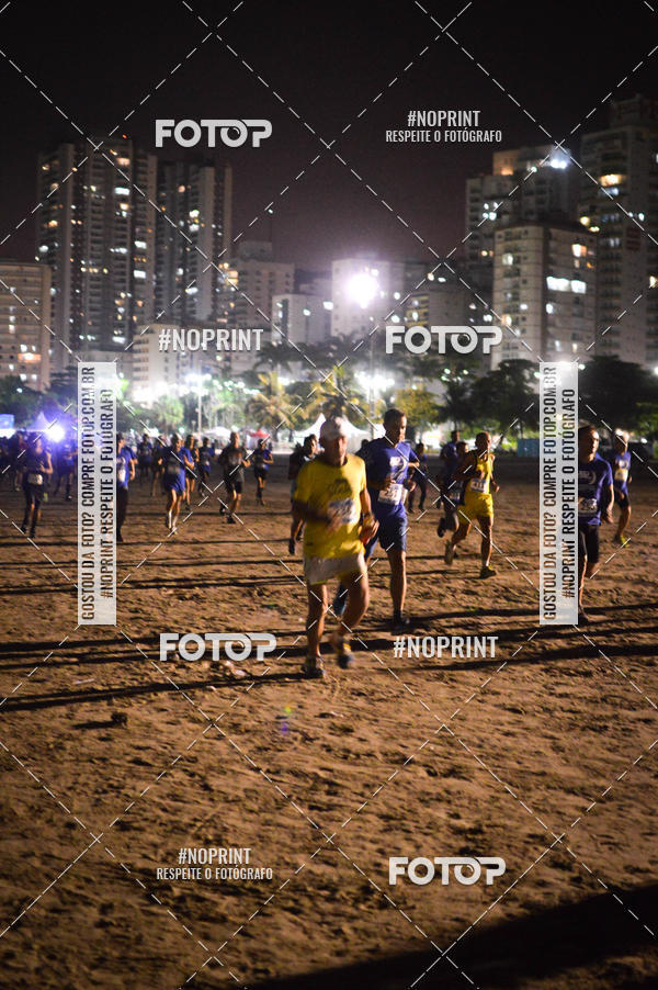Buy your photos of the eventJovem Pan Night Run Santos on Fotop