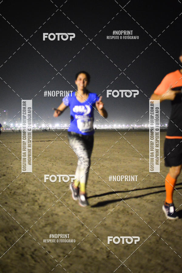 Buy your photos of the eventJovem Pan Night Run Santos on Fotop