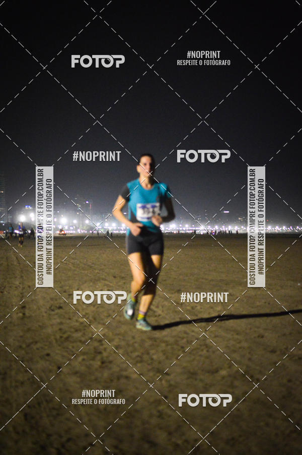 Buy your photos of the eventJovem Pan Night Run Santos on Fotop
