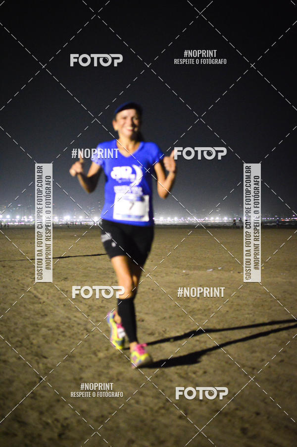Buy your photos of the eventJovem Pan Night Run Santos on Fotop