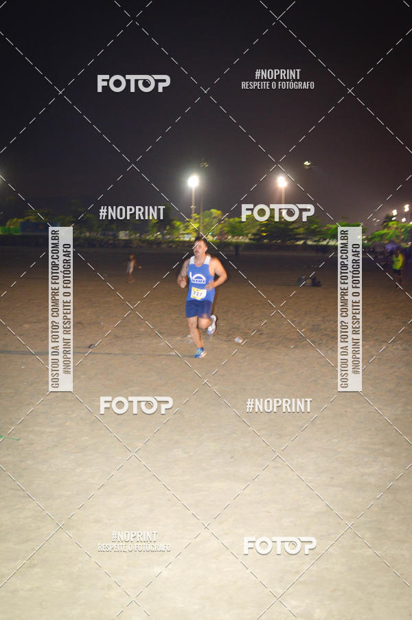 Buy your photos of the eventJovem Pan Night Run Santos on Fotop