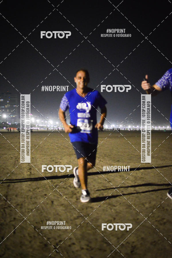 Buy your photos of the eventJovem Pan Night Run Santos on Fotop