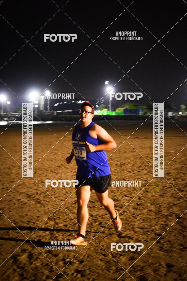 Buy your photos of the eventJovem Pan Night Run Santos on Fotop