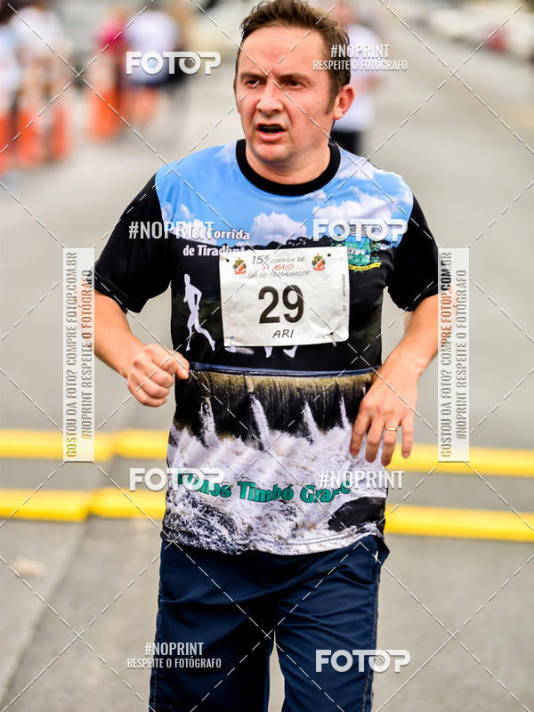 Achetez vos photos de l'vnementCorrida Rstica do Dia do Trabalhador sur Fotop