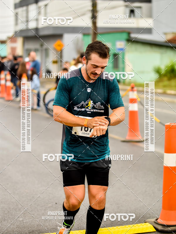 Achetez vos photos de l'vnementCorrida Rstica do Dia do Trabalhador sur Fotop