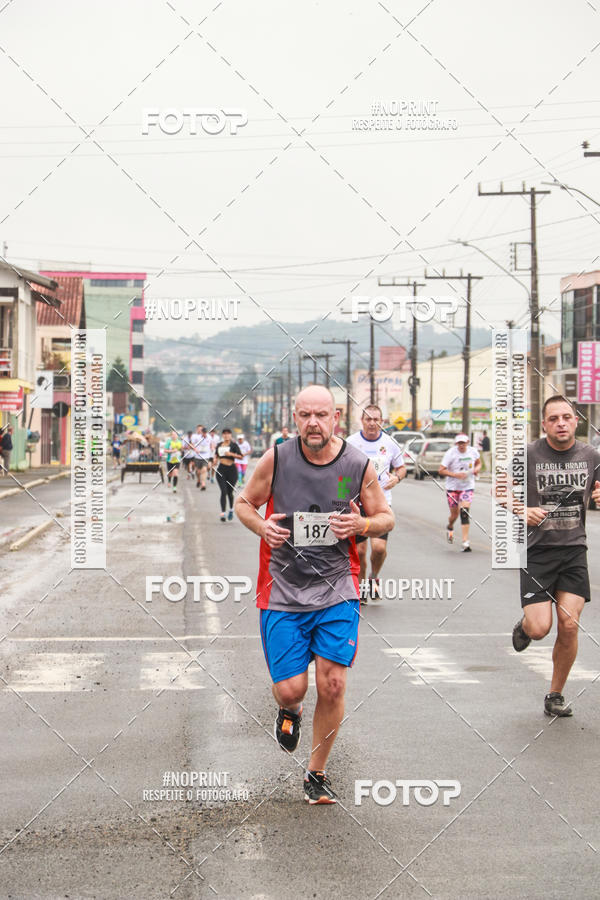 Achetez vos photos de l'vnementCorrida Rstica do Dia do Trabalhador sur Fotop