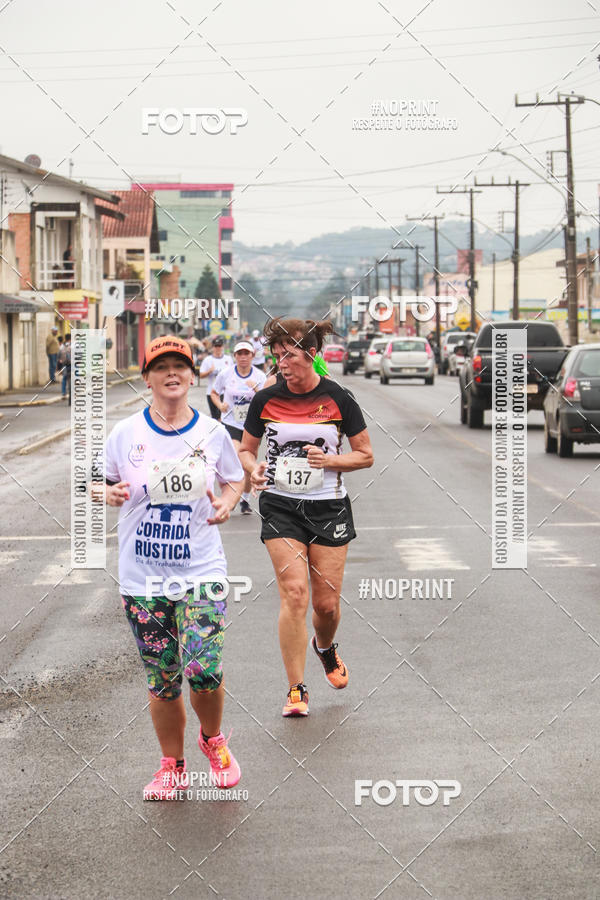 Achetez vos photos de l'vnementCorrida Rstica do Dia do Trabalhador sur Fotop