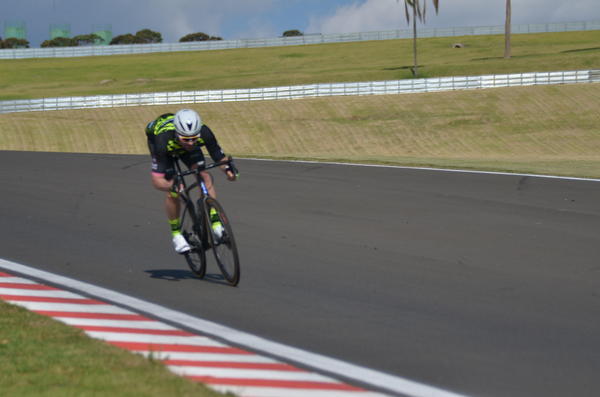 Buy your photos of the eventTraining Day on Fotop