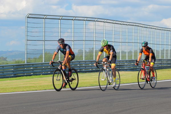 Buy your photos of the eventTraining Day on Fotop