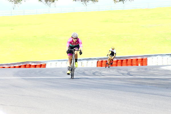 Buy your photos of the eventTraining Day on Fotop