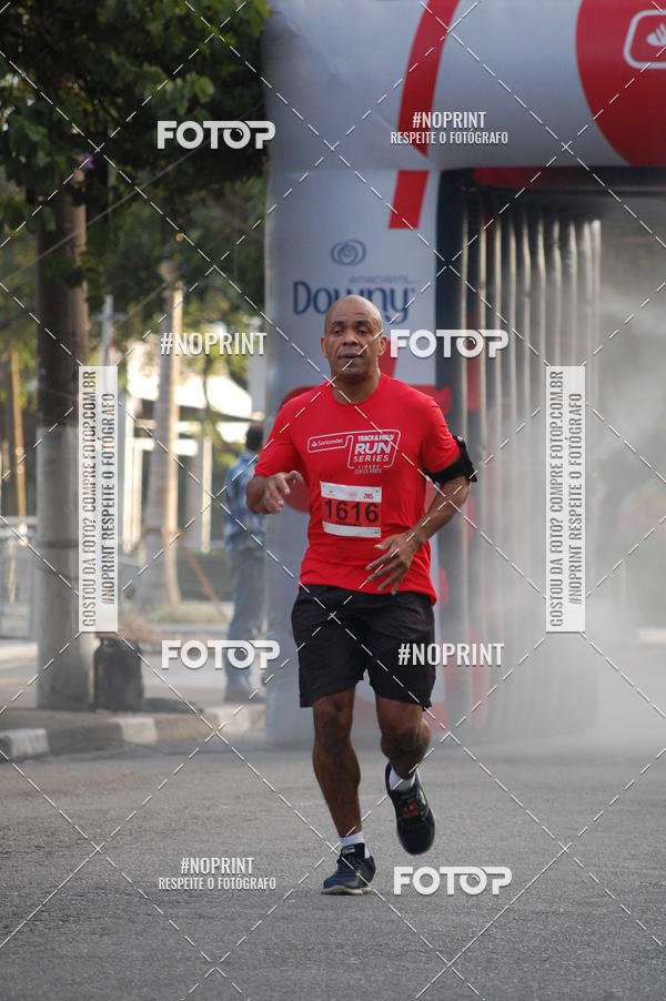 Buy your photos of the eventSantander Track&Field Run Series - Cidade Center Norte on Fotop