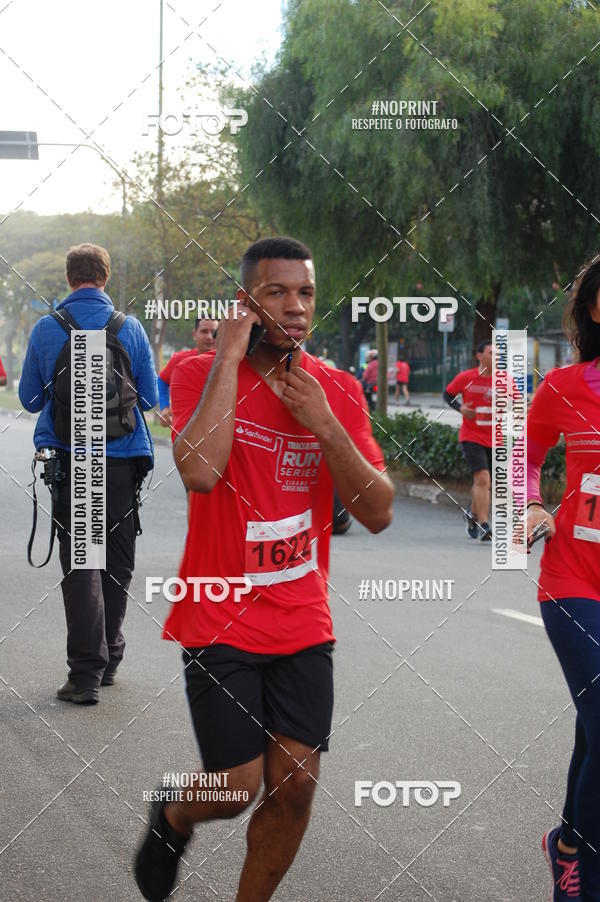 Buy your photos of the eventSantander Track&Field Run Series - Cidade Center Norte on Fotop