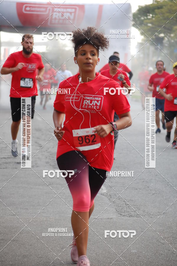 Buy your photos of the eventSantander Track&Field Run Series - Cidade Center Norte on Fotop