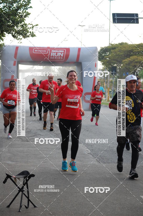 Buy your photos of the eventSantander Track&Field Run Series - Cidade Center Norte on Fotop