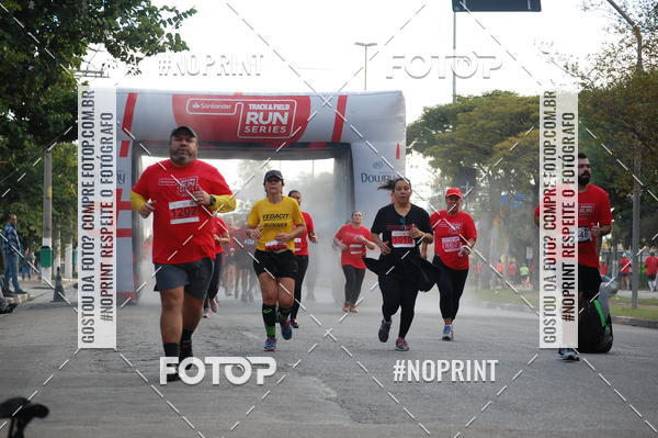 Compre suas fotos do eventoSantander Track&Field Run Series - Cidade Center Norte no Fotop