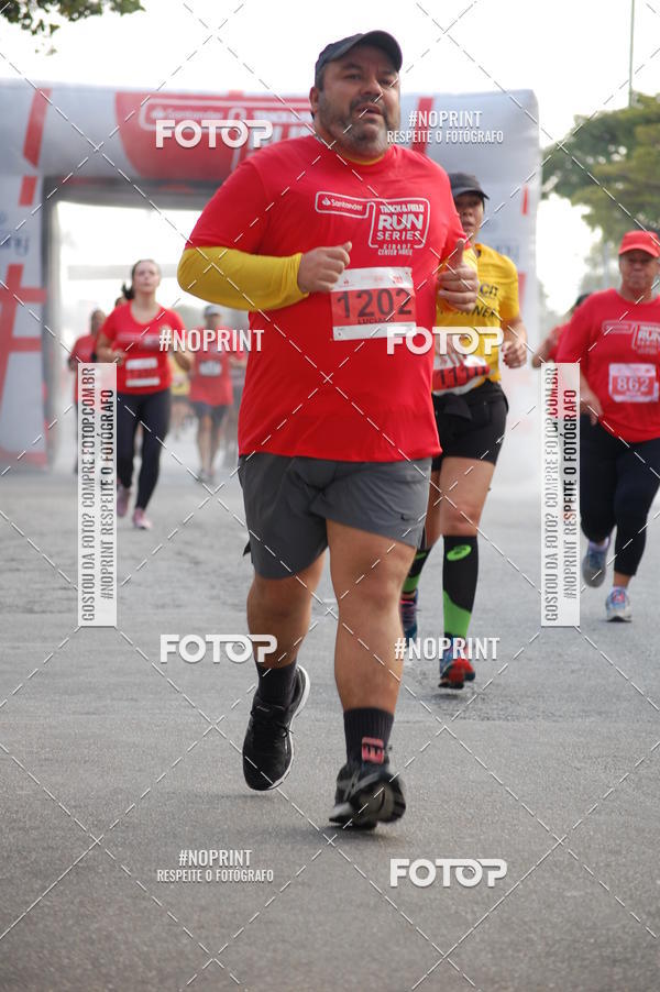 Compra tus fotos del eventoSantander Track&Field Run Series - Cidade Center Norte En Fotop