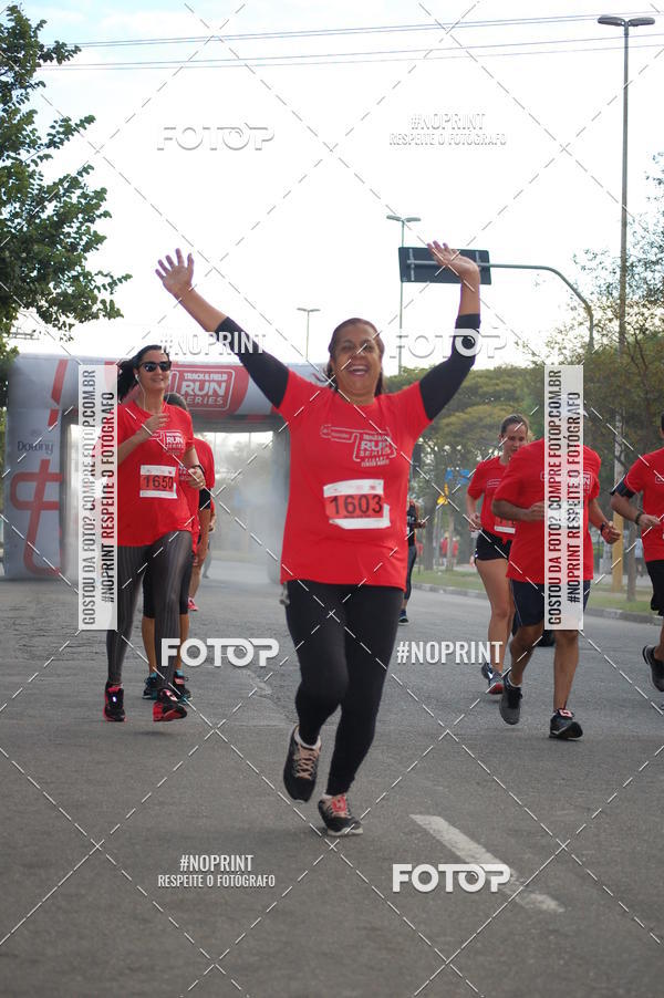 Compra tus fotos del eventoSantander Track&Field Run Series - Cidade Center Norte En Fotop