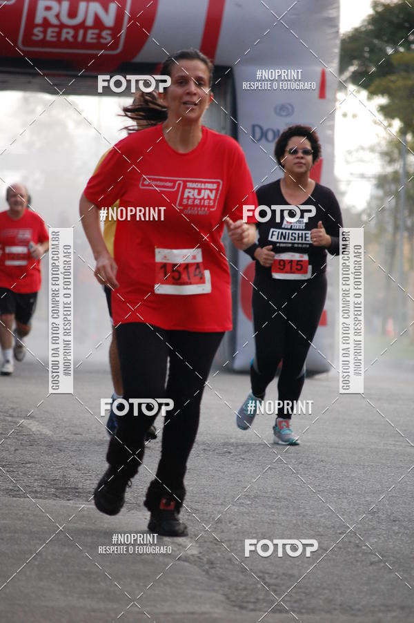 Compra tus fotos del eventoSantander Track&Field Run Series - Cidade Center Norte En Fotop