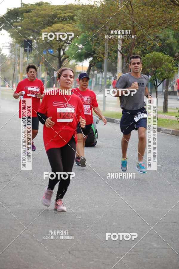 Compra tus fotos del eventoSantander Track&Field Run Series - Cidade Center Norte En Fotop