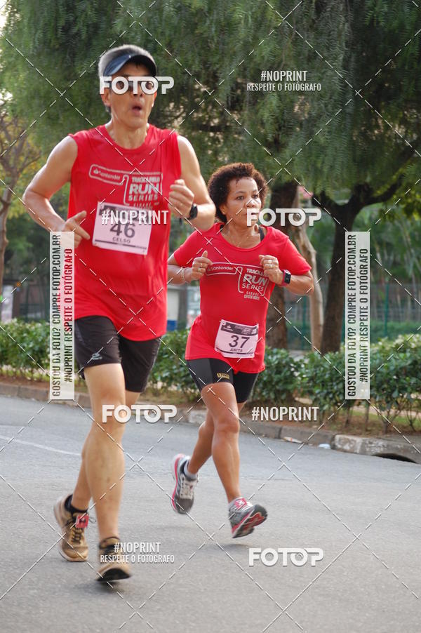 Buy your photos of the eventSantander Track&Field Run Series - Cidade Center Norte on Fotop